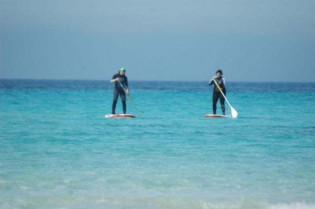  eaux calmes avec la planche 